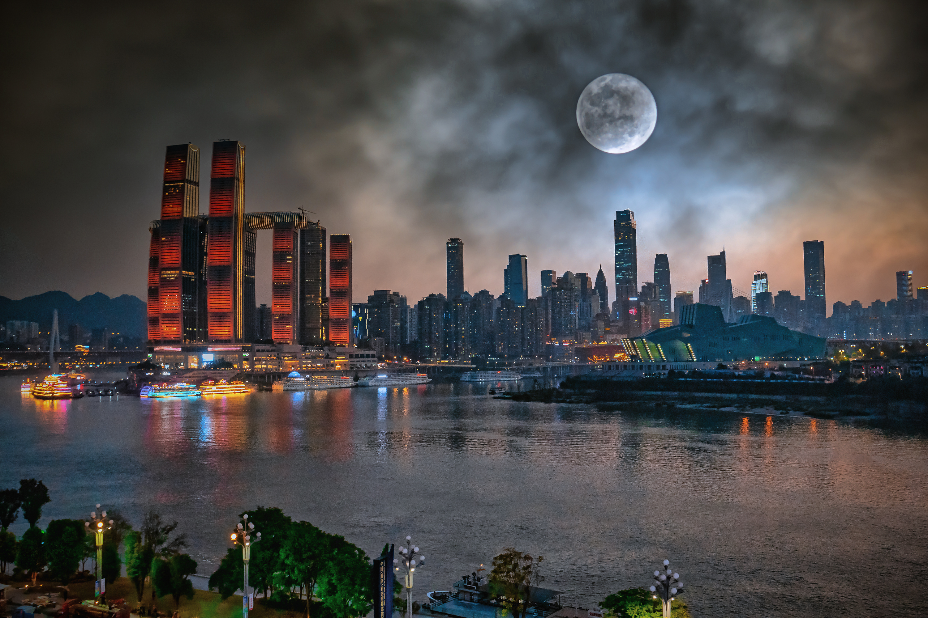 山城魅力之旅，走进重庆，发现无限风情